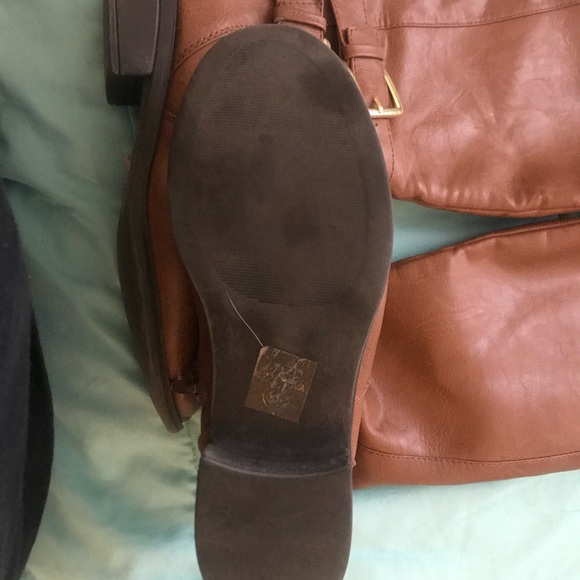 Boots - Picture 2 of 3